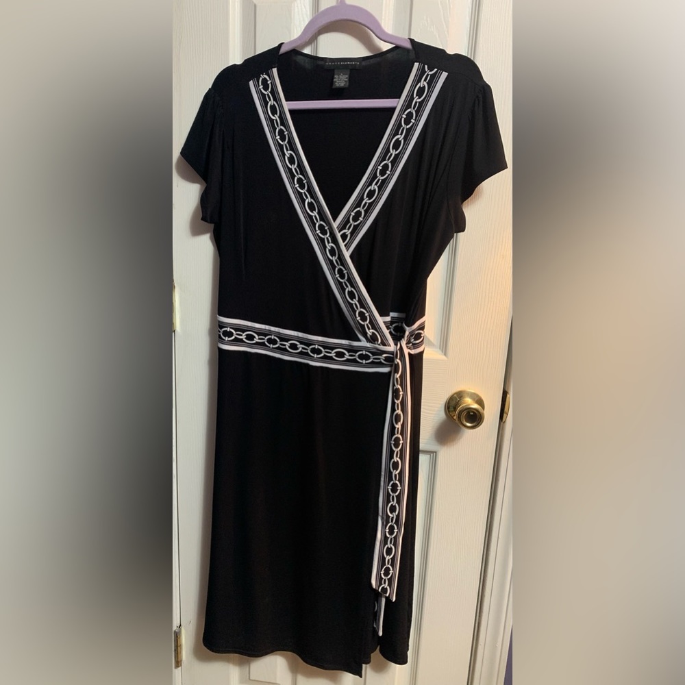 The Perfect Black Wrap Dress!
